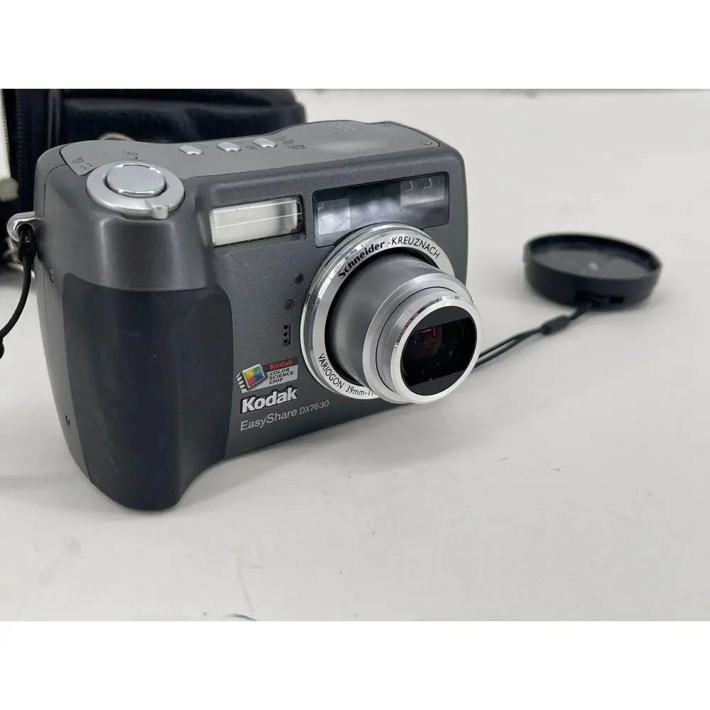 Kodak EasyShare DX7630 6.1MP Zoom Digital Camera